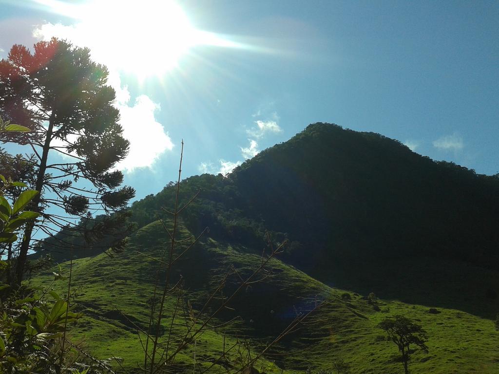 Отель Pousada Caminho De Minas Бокайна-ди-Минас Экстерьер фото